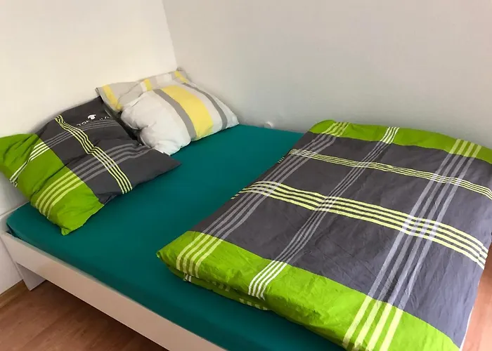 Ruhige Und Erholsame Wohnung Mit Balkon