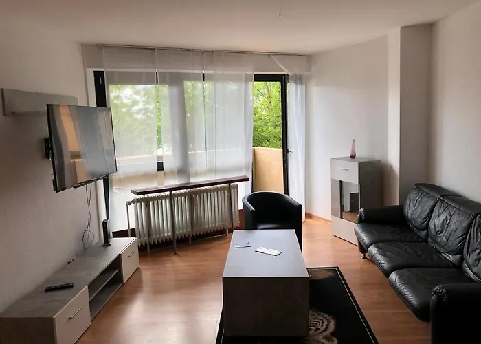 Ruhige Und Erholsame Wohnung Mit Balkon